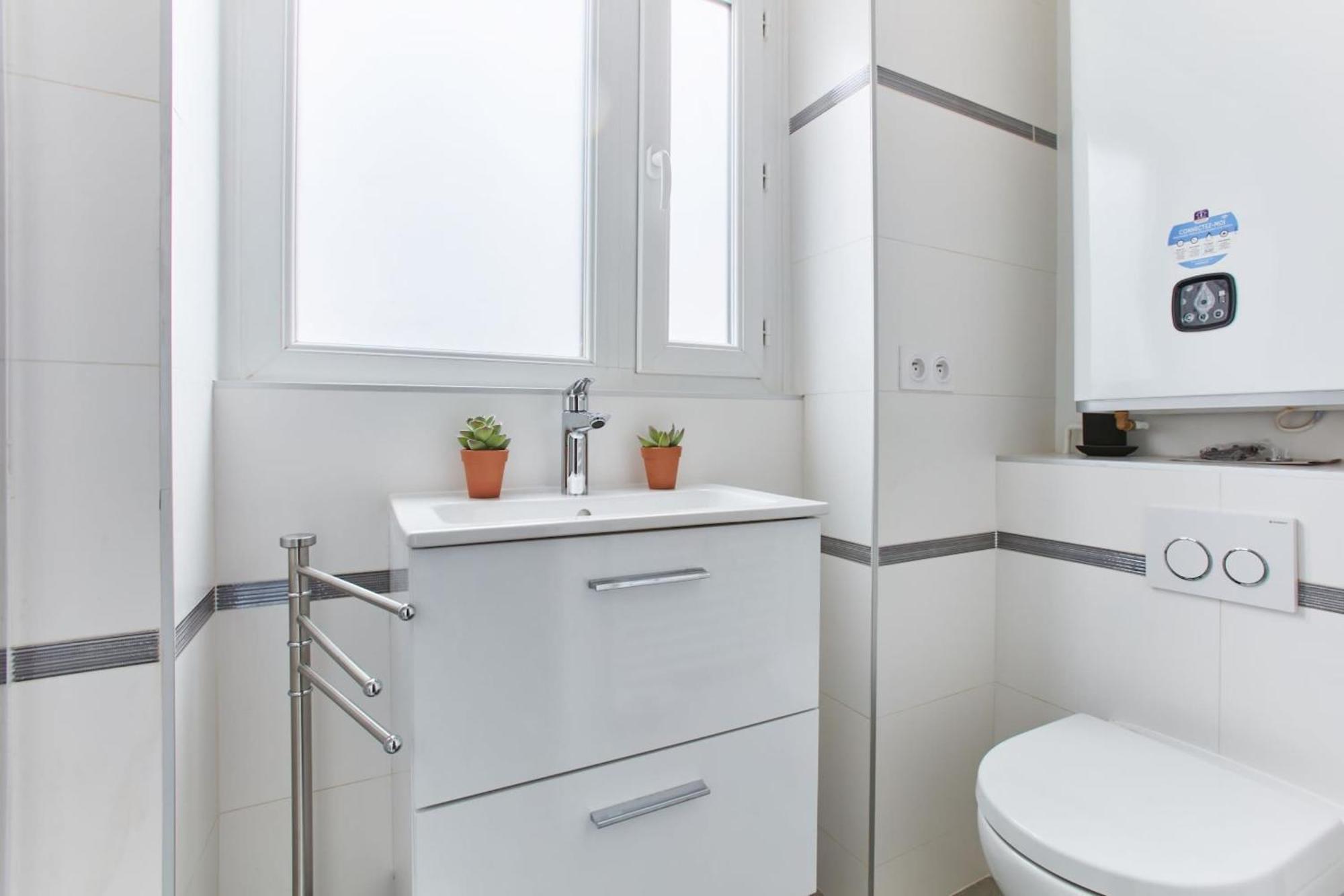 Montmartre & Sacre-Coeur Basilica - 1Br - Cityapartmentstay Parigi Esterno foto